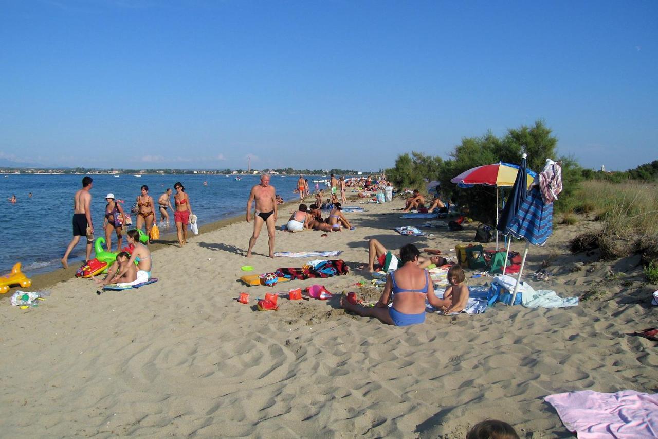 Apartments With A Parking Space Nin, Zadar - 13571 المظهر الخارجي الصورة