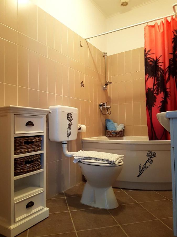 Apartments With A Parking Space Nin, Zadar - 13571 المظهر الخارجي الصورة