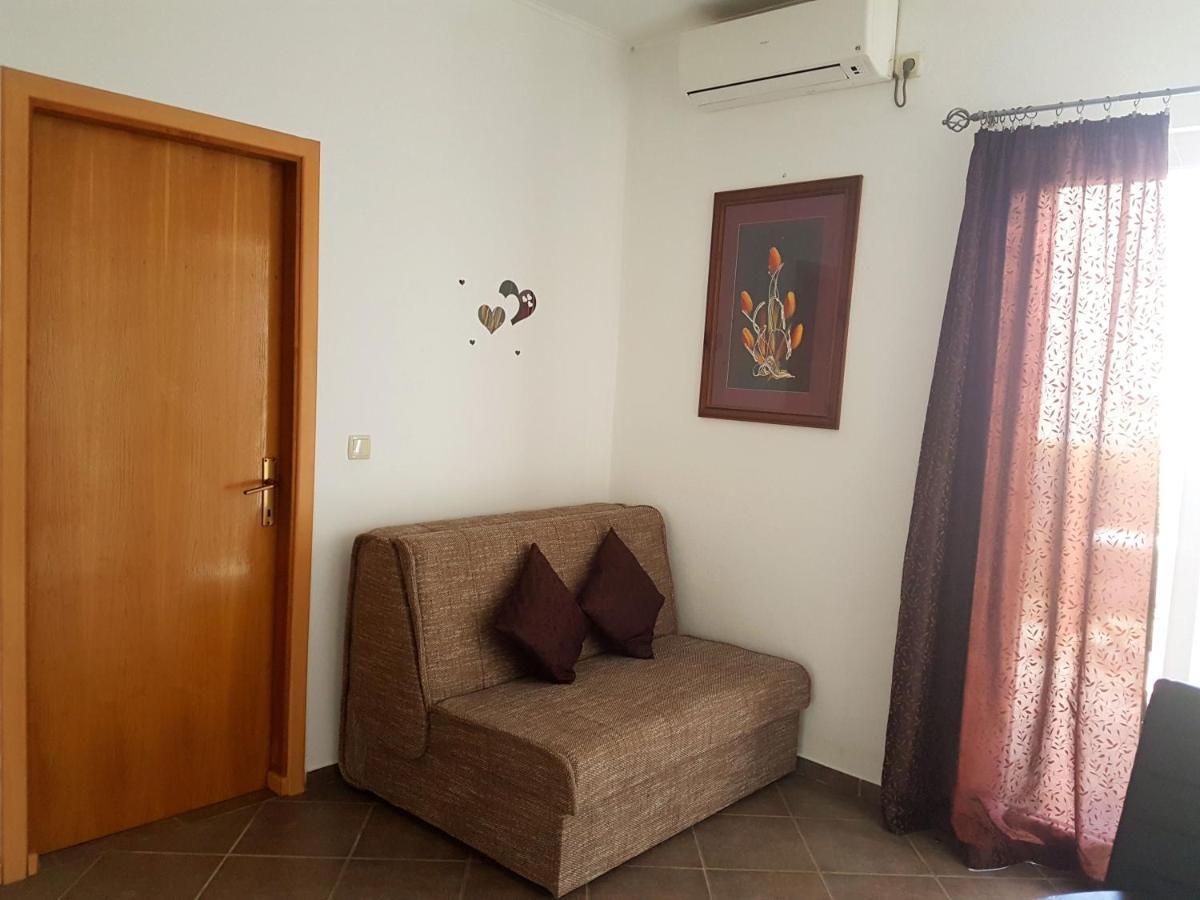 Apartments With A Parking Space Nin, Zadar - 13571 المظهر الخارجي الصورة